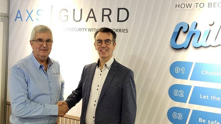 samenwerking axs guard   tst ict distribution